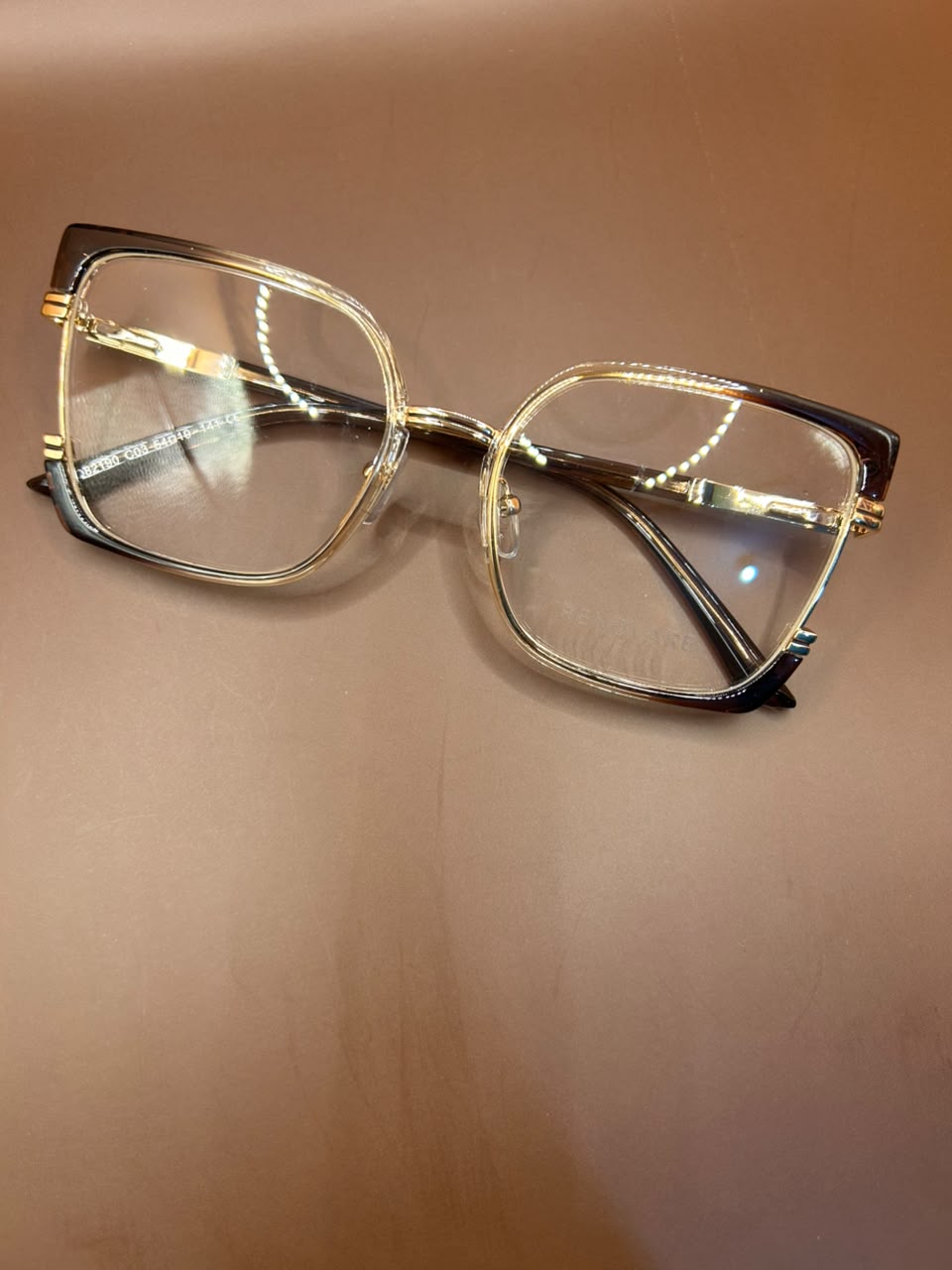 Foto adicional — Óculos de Grau Feminino Quadrado Grande Renovare Dourado/Champagne