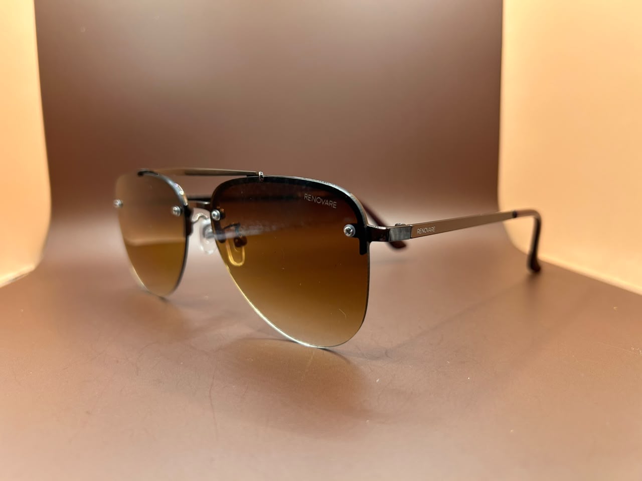 Foto adicional — Óculos de Sol Aviador com Lentes Degradê Ambar - Renovare