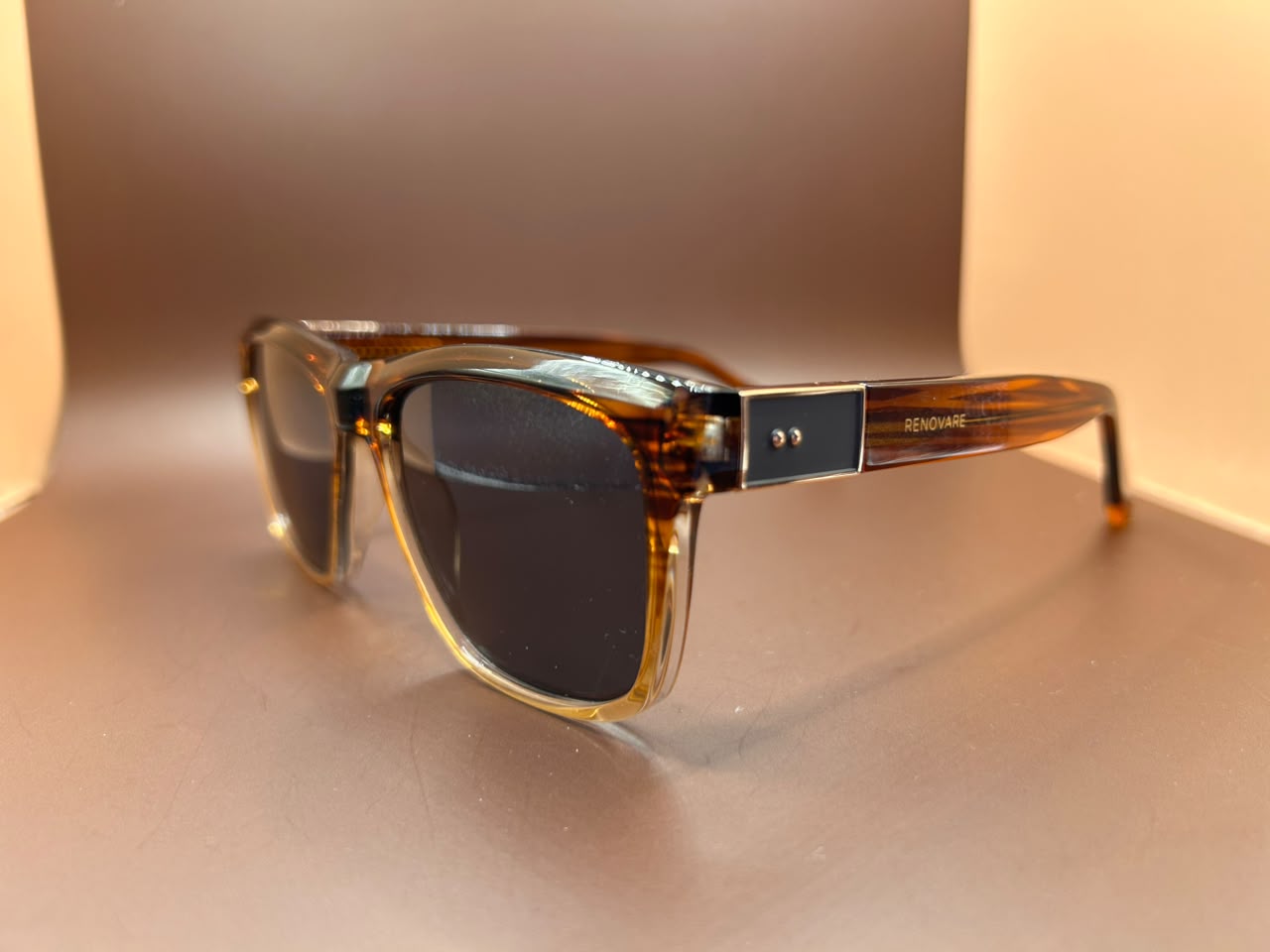 Foto adicional — Óculos de Sol Wayfarer Tartaruga – Armação Estilo Tortoise Renovare
