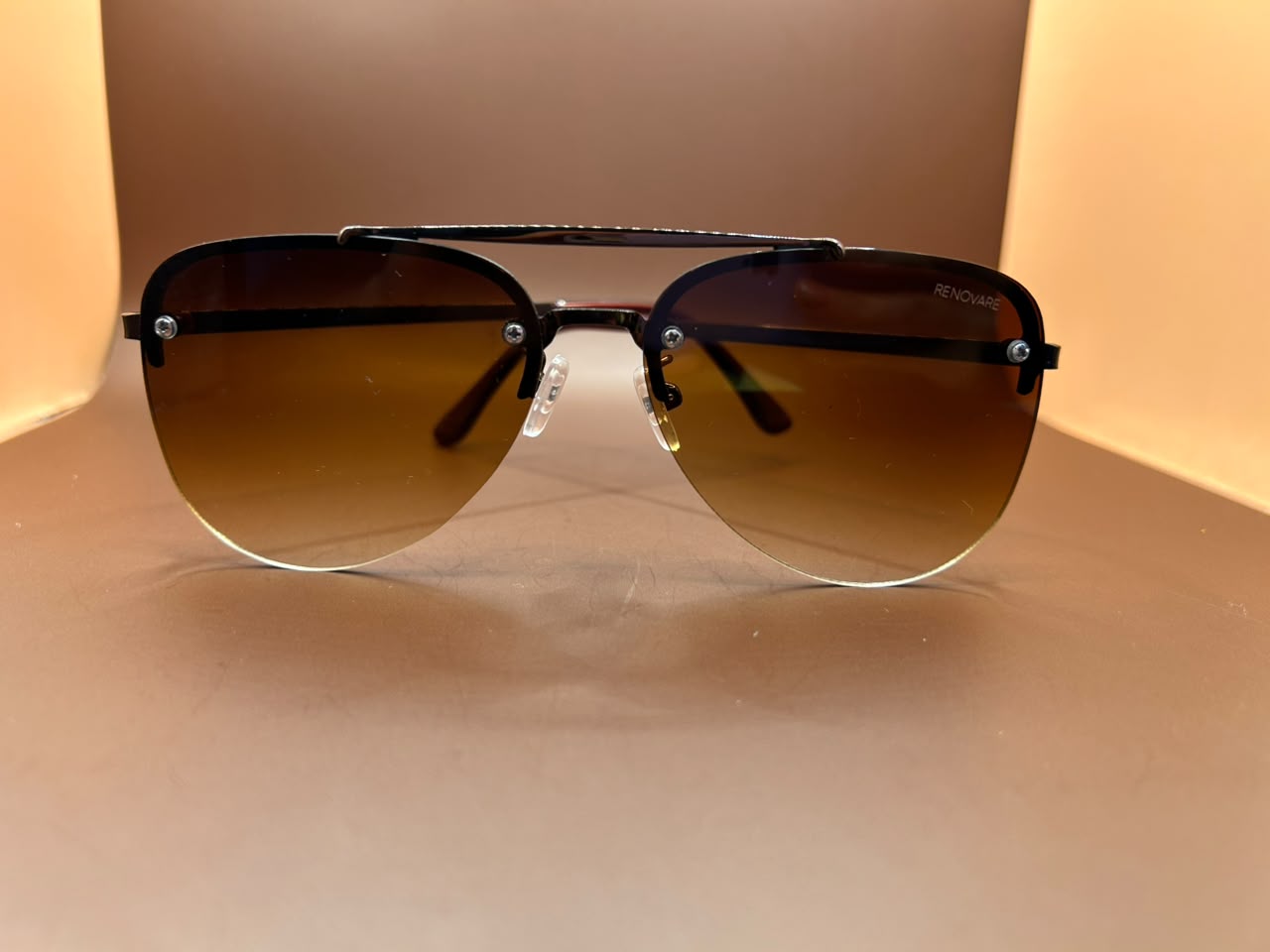 Óculos de Sol Aviador com Lentes Degradê Ambar - Renovare