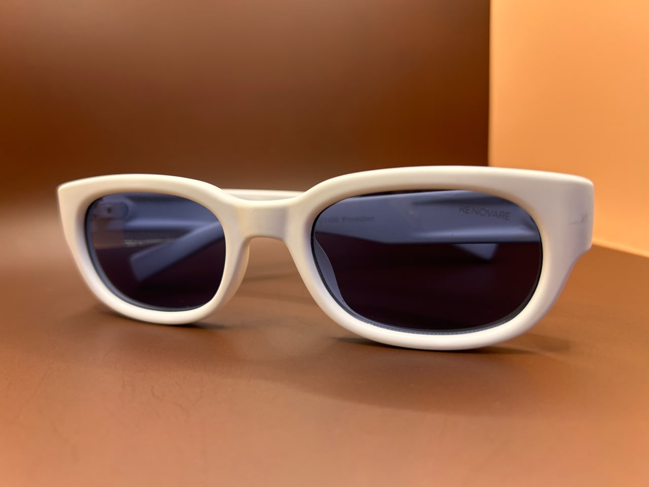 Foto adicional — Óculos de Sol Feminino Robusto Quadrado Retrô Branco Gelo