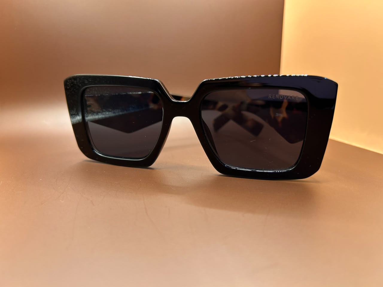 Óculos de Sol Retangular Vintage Renovare Preto