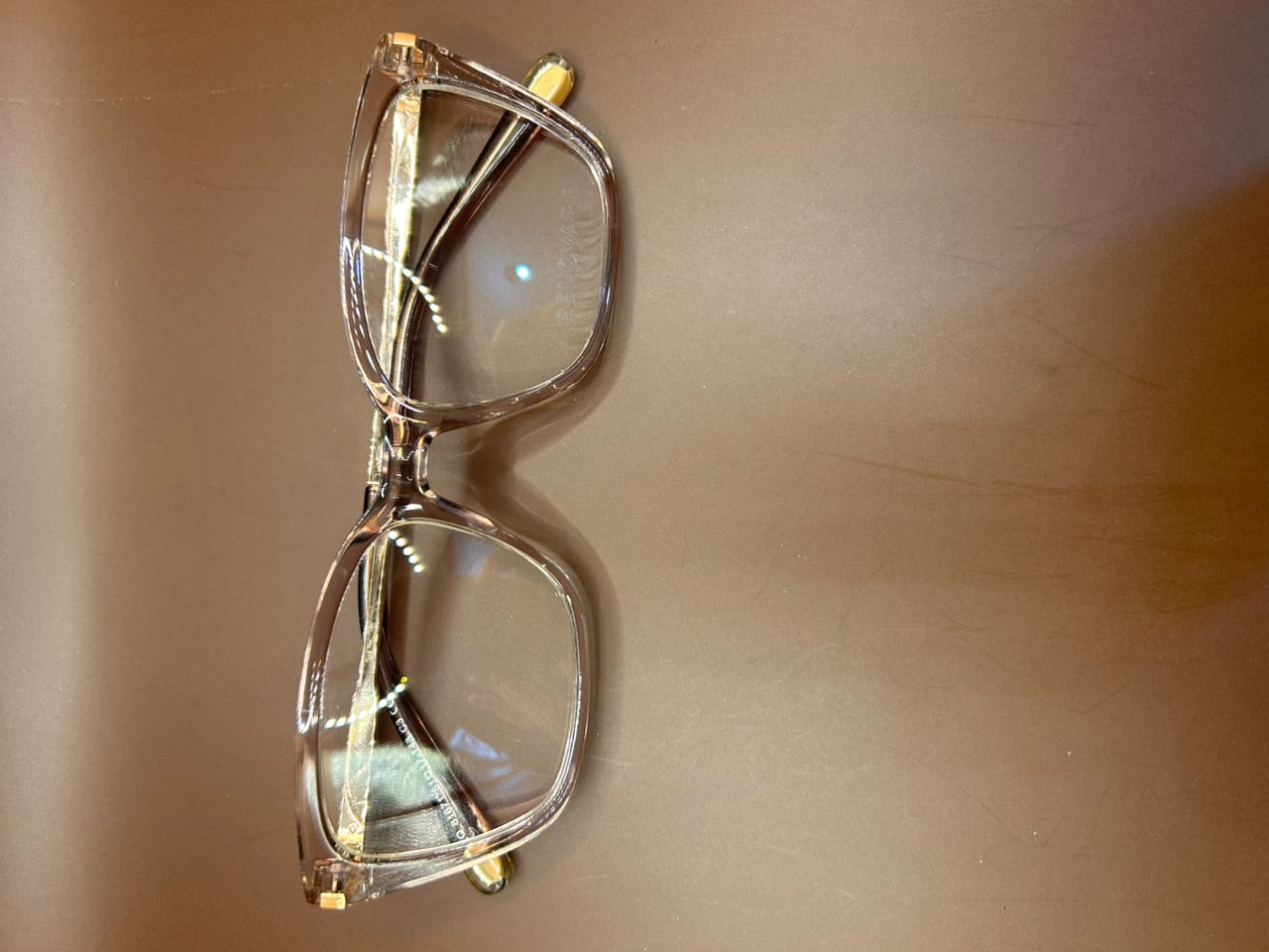 Foto adicional — Armação Feminina Renovare Retangular Cristal Fumê Claro e Dourado