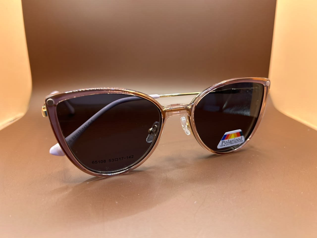 Foto adicional — Óculos 2 em 1 Cat-Eye Premium – Armação Dourada e Rosa com Clip-on Solar Polarizado Renovare
